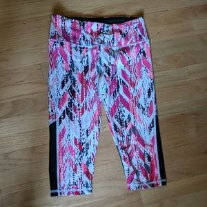 Victoria's Secret Sport Capri leggings, Small